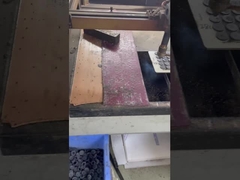 彫刻されたロゴ プラスチックコートボタン 34L カモフラージュ コートセーターのカラー使用