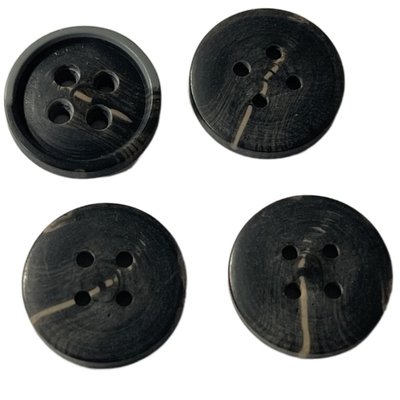 15mmのコートの上着類縁が付いている4つの穴ののどの角製ボタン