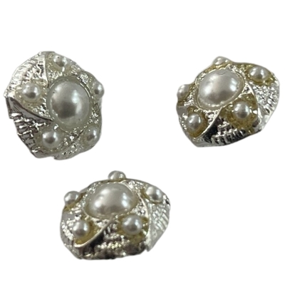 DIYの縫う付属品のための真珠の金属のすねのモップのシャツのボタンの使用
