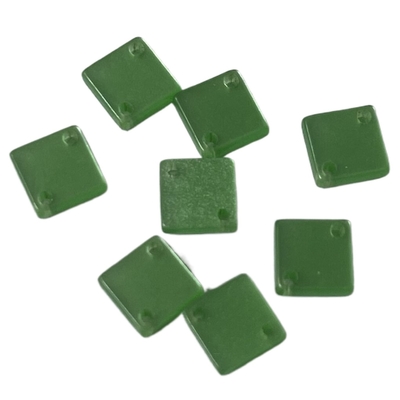 緑色の注文の正方形ボタンはDiyのための6*6mmの使用中の樹脂の2穴を空想する
