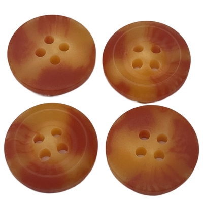 赤くおよび黄色の4つの穴18mmボタンはジャケットのコートのセーターのために使用する